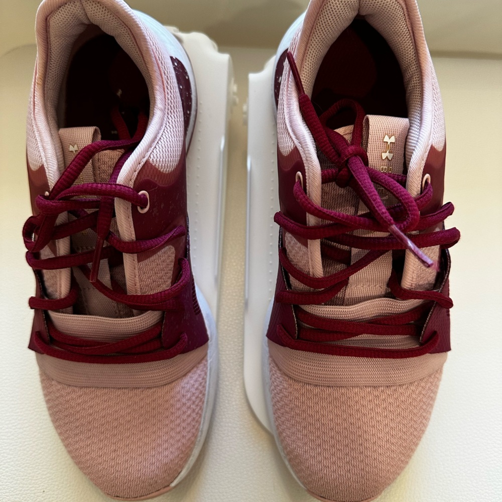 Under Armour Women's Pink and Burgundy Breathe Trainers Size 8 EUC
